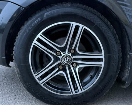 Черный Шевроле Лачетти, объемом двигателя 1.6 л и пробегом 233 тыс. км за 3750 $, фото 9 на Automoto.ua