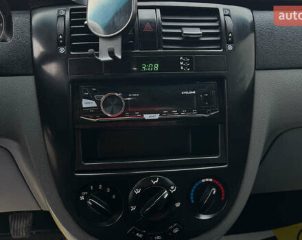 Черный Шевроле Лачетти, объемом двигателя 1.8 л и пробегом 237 тыс. км за 3600 $, фото 12 на Automoto.ua