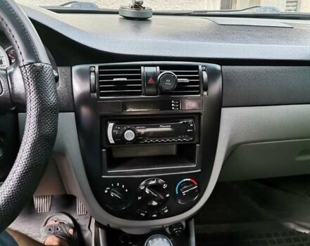 Черный Шевроле Лачетти, объемом двигателя 1.8 л и пробегом 270 тыс. км за 4600 $, фото 7 на Automoto.ua