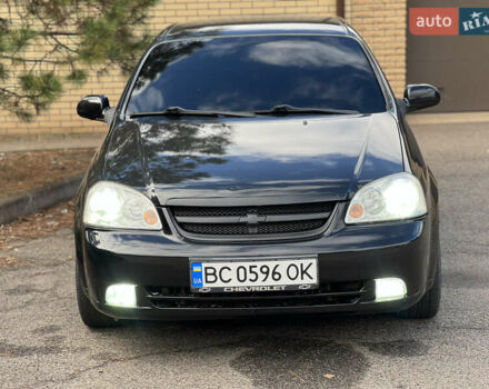 Черный Шевроле Лачетти, объемом двигателя 1.8 л и пробегом 248 тыс. км за 4250 $, фото 2 на Automoto.ua