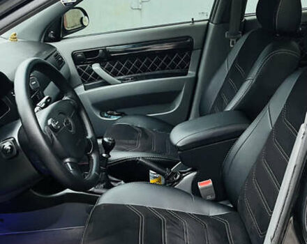 Черный Шевроле Лачетти, объемом двигателя 1.6 л и пробегом 218 тыс. км за 4800 $, фото 22 на Automoto.ua