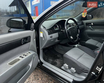 Черный Шевроле Лачетти, объемом двигателя 1.8 л и пробегом 243 тыс. км за 4489 $, фото 9 на Automoto.ua