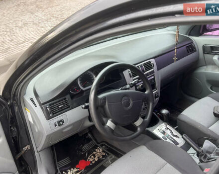 Черный Шевроле Лачетти, объемом двигателя 1.8 л и пробегом 200 тыс. км за 2900 $, фото 8 на Automoto.ua