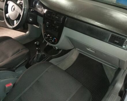 Черный Шевроле Лачетти, объемом двигателя 1.8 л и пробегом 204 тыс. км за 4450 $, фото 8 на Automoto.ua