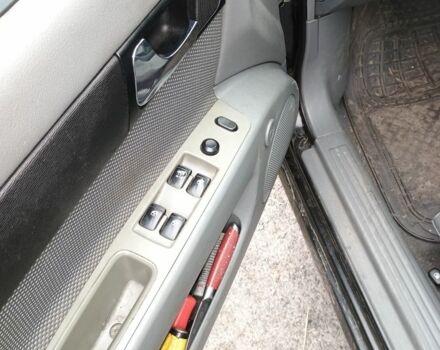 Черный Шевроле Лачетти, объемом двигателя 1.8 л и пробегом 200 тыс. км за 2100 $, фото 5 на Automoto.ua