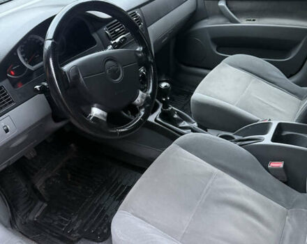 Черный Шевроле Лачетти, объемом двигателя 1.6 л и пробегом 285 тыс. км за 2999 $, фото 5 на Automoto.ua