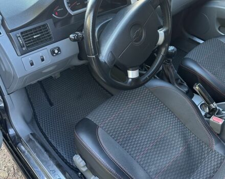 Черный Шевроле Лачетти, объемом двигателя 1.8 л и пробегом 220 тыс. км за 5000 $, фото 3 на Automoto.ua