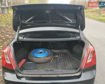 Черный Шевроле Лачетти, объемом двигателя 1.6 л и пробегом 190 тыс. км за 3700 $, фото 3 на Automoto.ua