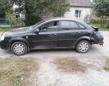 Черный Шевроле Лачетти, объемом двигателя 1.8 л и пробегом 200 тыс. км за 2100 $, фото 3 на Automoto.ua