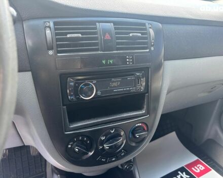 Черный Шевроле Лачетти, объемом двигателя 1.8 л и пробегом 226 тыс. км за 3490 $, фото 18 на Automoto.ua