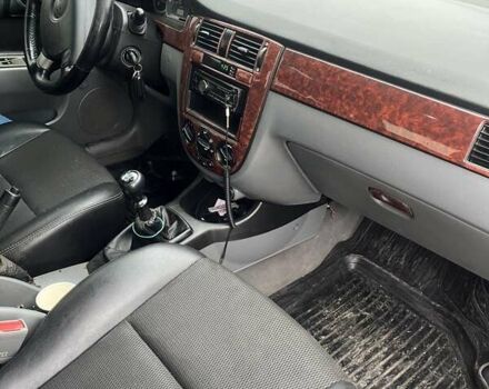 Черный Шевроле Лачетти, объемом двигателя 1.6 л и пробегом 300 тыс. км за 3300 $, фото 4 на Automoto.ua