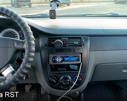 Черный Шевроле Лачетти, объемом двигателя 1.8 л и пробегом 200 тыс. км за 4500 $, фото 5 на Automoto.ua