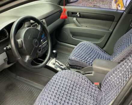 Черный Шевроле Лачетти, объемом двигателя 1.8 л и пробегом 200 тыс. км за 4800 $, фото 5 на Automoto.ua