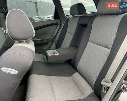 Черный Шевроле Лачетти, объемом двигателя 1.8 л и пробегом 293 тыс. км за 4190 $, фото 33 на Automoto.ua