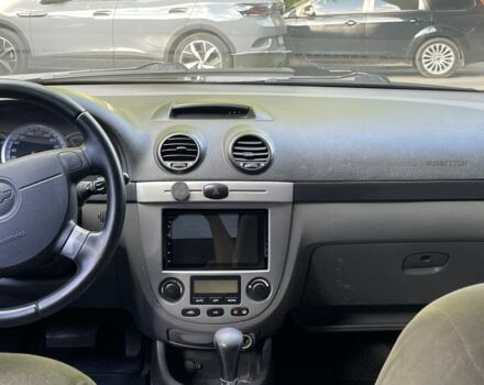 Черный Шевроле Лачетти, объемом двигателя 1.8 л и пробегом 334 тыс. км за 3600 $, фото 4 на Automoto.ua