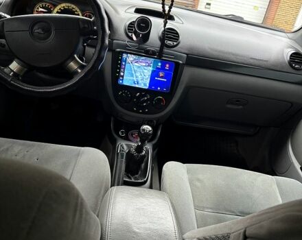 Черный Шевроле Лачетти, объемом двигателя 1.8 л и пробегом 320 тыс. км за 4000 $, фото 5 на Automoto.ua