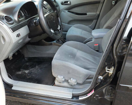 Черный Шевроле Лачетти, объемом двигателя 1.8 л и пробегом 257 тыс. км за 4200 $, фото 11 на Automoto.ua