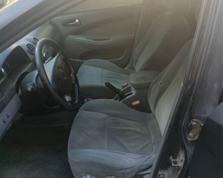 Черный Шевроле Лачетти, объемом двигателя 1.8 л и пробегом 400 тыс. км за 2500 $, фото 10 на Automoto.ua