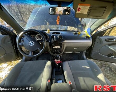 Черный Шевроле Лачетти, объемом двигателя 1.8 л и пробегом 350 тыс. км за 3600 $, фото 9 на Automoto.ua