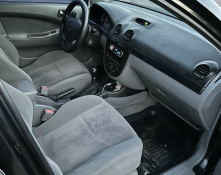 Черный Шевроле Лачетти, объемом двигателя 1.8 л и пробегом 180 тыс. км за 3900 $, фото 18 на Automoto.ua