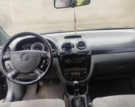 Черный Шевроле Лачетти, объемом двигателя 1.8 л и пробегом 300 тыс. км за 3800 $, фото 6 на Automoto.ua