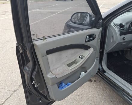 Черный Шевроле Лачетти, объемом двигателя 1.8 л и пробегом 335 тыс. км за 4000 $, фото 9 на Automoto.ua