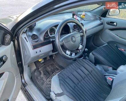 Черный Шевроле Лачетти, объемом двигателя 1.8 л и пробегом 188 тыс. км за 4000 $, фото 5 на Automoto.ua