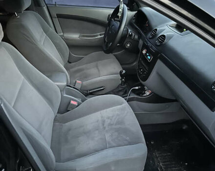 Черный Шевроле Лачетти, объемом двигателя 1.8 л и пробегом 180 тыс. км за 3900 $, фото 19 на Automoto.ua