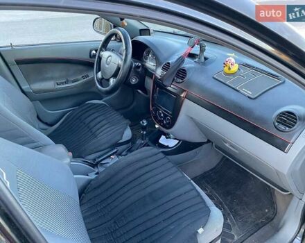 Черный Шевроле Лачетти, объемом двигателя 1.8 л и пробегом 188 тыс. км за 4000 $, фото 4 на Automoto.ua