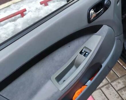 Черный Шевроле Лачетти, объемом двигателя 1.8 л и пробегом 297 тыс. км за 4500 $, фото 1 на Automoto.ua