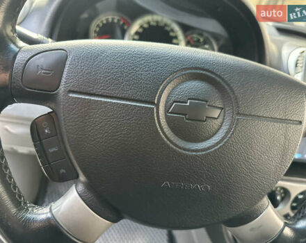 Черный Шевроле Лачетти, объемом двигателя 1.6 л и пробегом 230 тыс. км за 4950 $, фото 75 на Automoto.ua