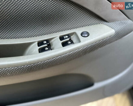 Черный Шевроле Лачетти, объемом двигателя 1.6 л и пробегом 230 тыс. км за 4950 $, фото 78 на Automoto.ua