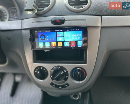 Черный Шевроле Лачетти, объемом двигателя 1.6 л и пробегом 230 тыс. км за 4950 $, фото 83 на Automoto.ua