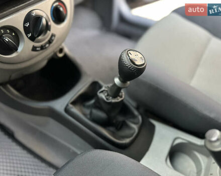 Черный Шевроле Лачетти, объемом двигателя 1.6 л и пробегом 230 тыс. км за 4950 $, фото 76 на Automoto.ua