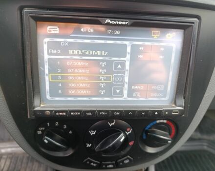 Чорний Шевроле Лачетті, об'ємом двигуна 1.8 л та пробігом 197 тис. км за 5000 $, фото 4 на Automoto.ua