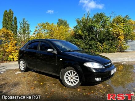 Черный Шевроле Лачетти, объемом двигателя 1.8 л и пробегом 250 тыс. км за 3500 $, фото 1 на Automoto.ua