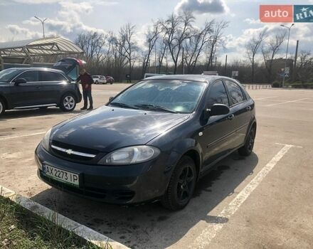 Черный Шевроле Лачетти, объемом двигателя 1.6 л и пробегом 300 тыс. км за 3200 $, фото 1 на Automoto.ua