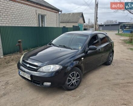 Черный Шевроле Лачетти, объемом двигателя 1.6 л и пробегом 300 тыс. км за 3000 $, фото 1 на Automoto.ua