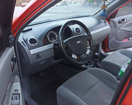 Красный Шевроле Лачетти, объемом двигателя 1.8 л и пробегом 310 тыс. км за 3600 $, фото 10 на Automoto.ua