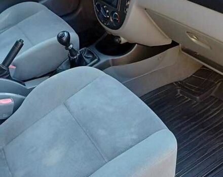 Красный Шевроле Лачетти, объемом двигателя 1.4 л и пробегом 107 тыс. км за 5200 $, фото 6 на Automoto.ua