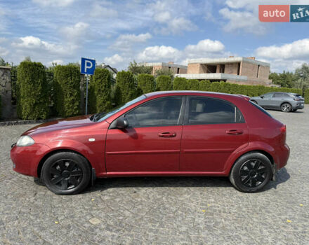 Красный Шевроле Лачетти, объемом двигателя 1.4 л и пробегом 258 тыс. км за 3300 $, фото 12 на Automoto.ua