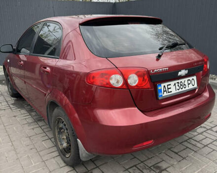 Красный Шевроле Лачетти, объемом двигателя 1.6 л и пробегом 251 тыс. км за 4000 $, фото 6 на Automoto.ua