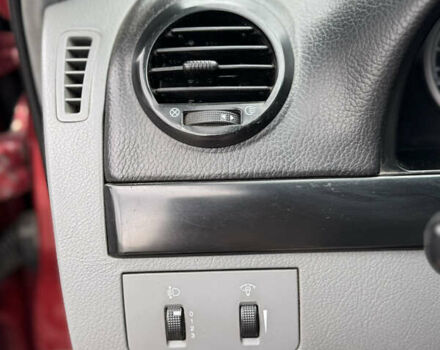 Красный Шевроле Лачетти, объемом двигателя 1.6 л и пробегом 251 тыс. км за 4000 $, фото 34 на Automoto.ua