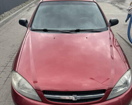 Красный Шевроле Лачетти, объемом двигателя 1.6 л и пробегом 251 тыс. км за 4000 $, фото 2 на Automoto.ua