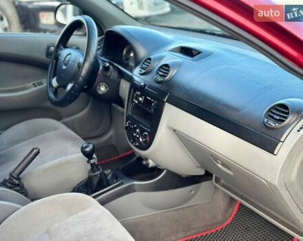 Красный Шевроле Лачетти, объемом двигателя 1.4 л и пробегом 200 тыс. км за 3200 $, фото 6 на Automoto.ua