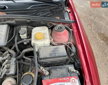 Красный Шевроле Лачетти, объемом двигателя 1.8 л и пробегом 121 тыс. км за 3750 $, фото 6 на Automoto.ua