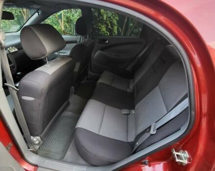 Красный Шевроле Лачетти, объемом двигателя 1.8 л и пробегом 110 тыс. км за 4500 $, фото 5 на Automoto.ua