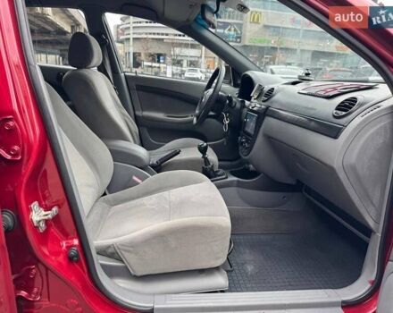 Червоний Шевроле Лачетті, об'ємом двигуна 1.4 л та пробігом 248 тис. км за 3600 $, фото 10 на Automoto.ua