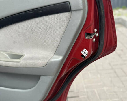 Красный Шевроле Лачетти, объемом двигателя 1.6 л и пробегом 251 тыс. км за 4000 $, фото 25 на Automoto.ua