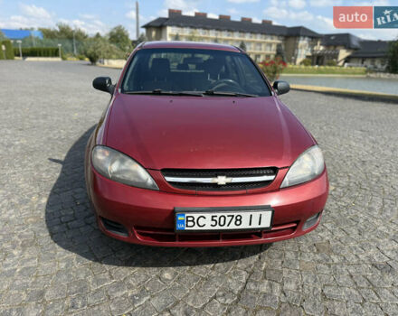 Красный Шевроле Лачетти, объемом двигателя 1.4 л и пробегом 258 тыс. км за 3300 $, фото 2 на Automoto.ua